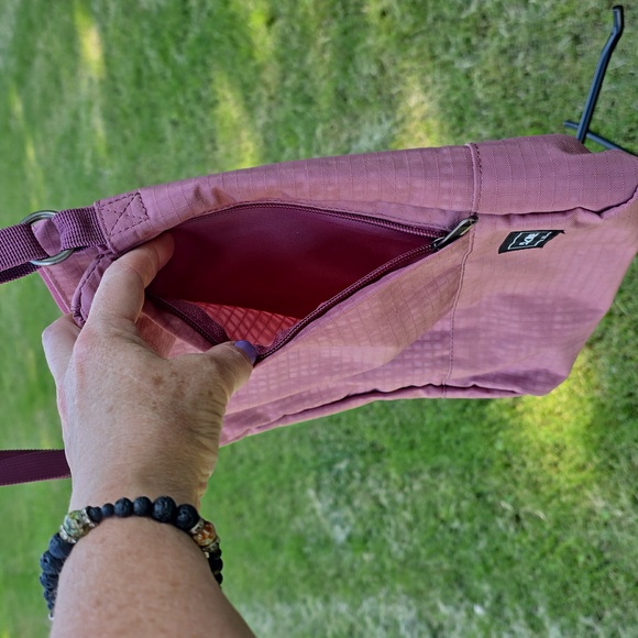 Dakine Jordy Crossbody Bag Mauve - Picture 3 of 12